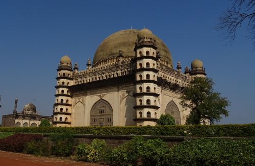 gol gumbaz mausoleum monument