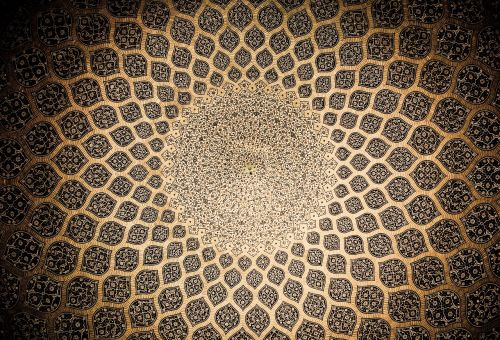gold mosaic geometrico