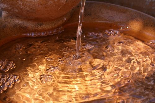 golden water refection