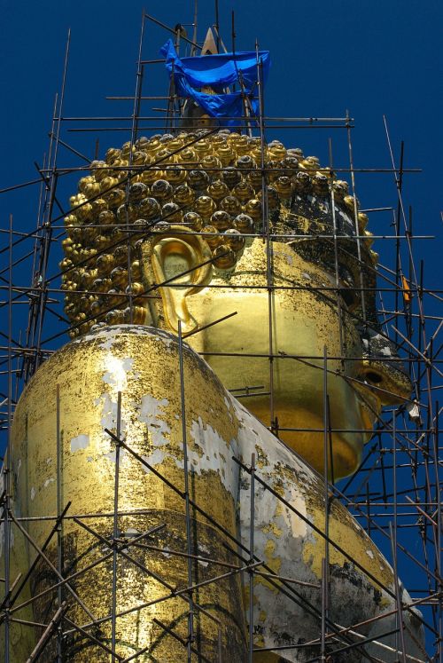 golden buddha memorial