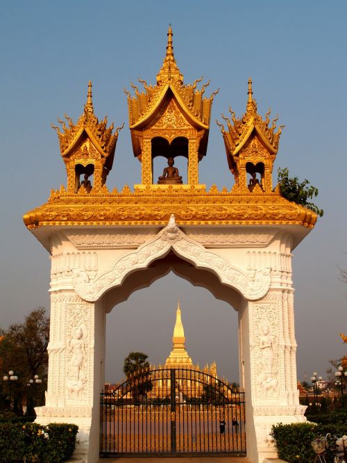 golden pagoda pagoda wat pha-that luang
