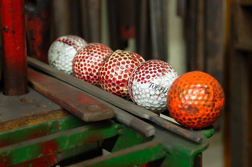 golf balls  tools  round