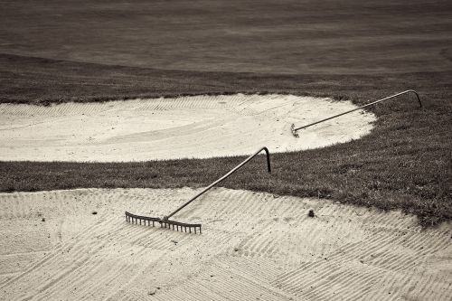 golf course sand hole bunker