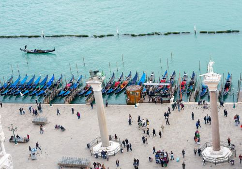 gondola boats venice