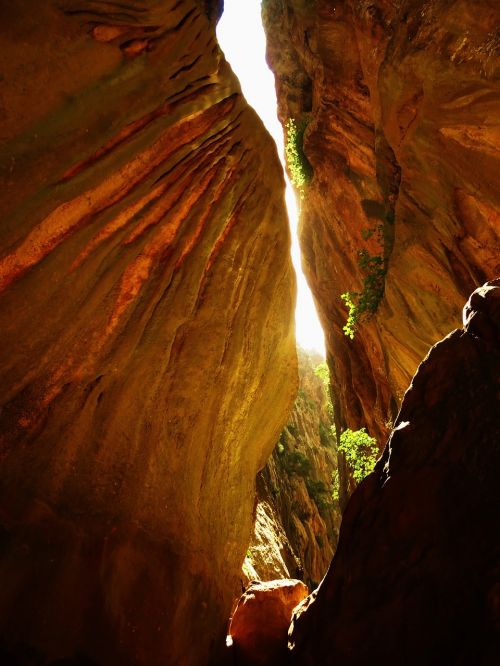 gorge nature crevice