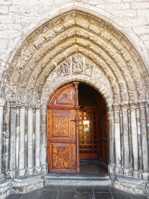 gothic portal portalada
