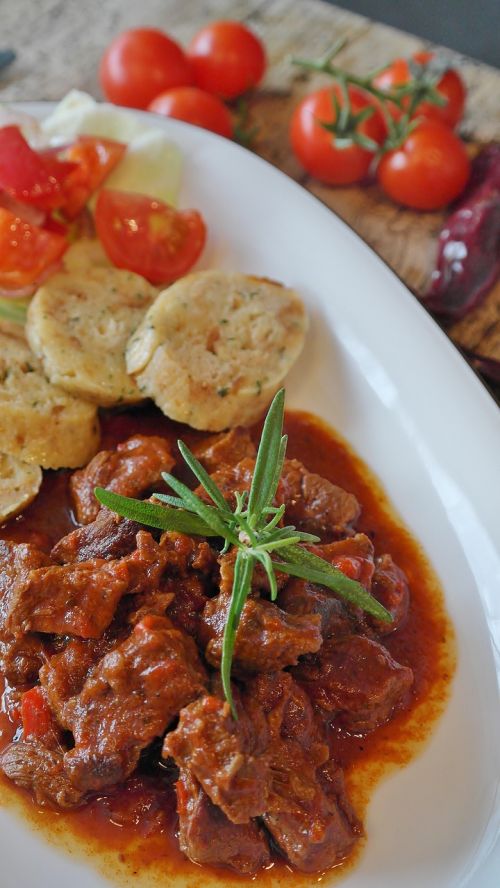 goulash meat beef