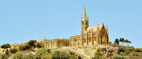 gozo outside port city