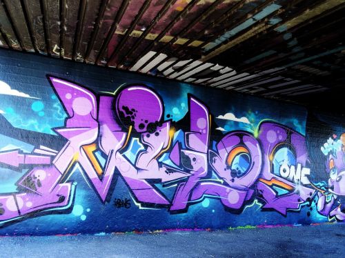 graffiti purple blue