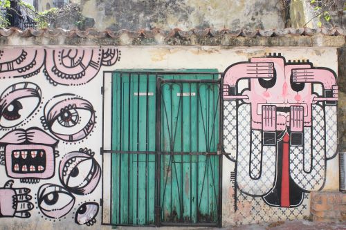 graffiti façade havana