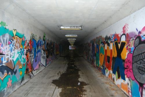 graffiti drawing tunnel
