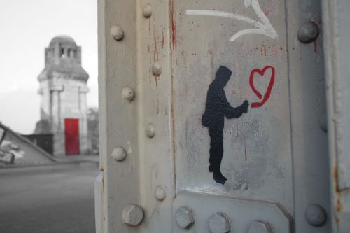 graffiti love heart