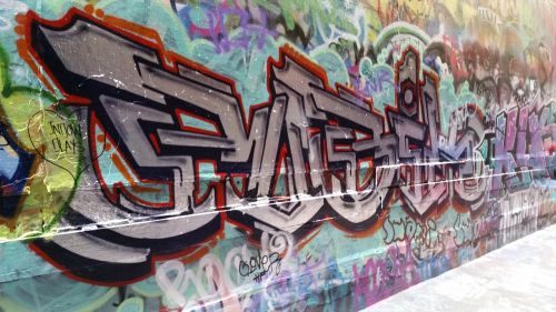 graffiti laneway street art