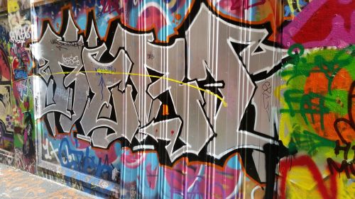 graffiti laneway street art