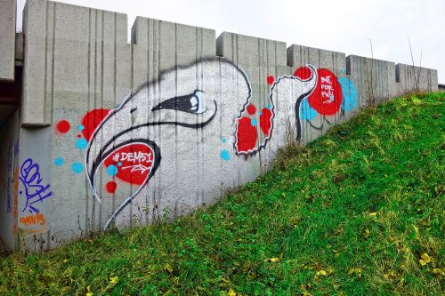 graffiti bird drawing