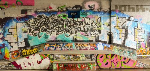 graffiti art skateboard