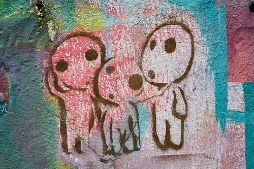 graffiti  alien  family