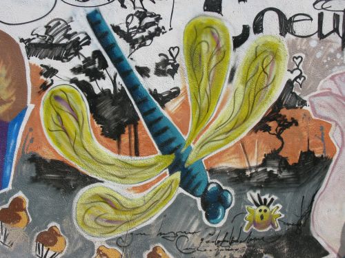 graffiti colorful hauswand