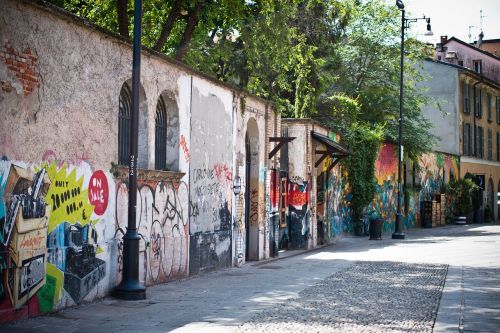 graffiti milan via santa croce