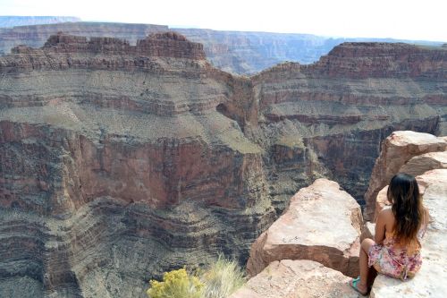 grand canyon rocks lady