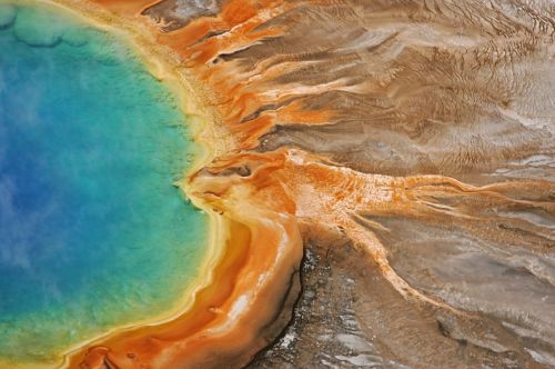grand prismatic spring hot water