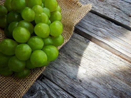 grapes fruit cluster