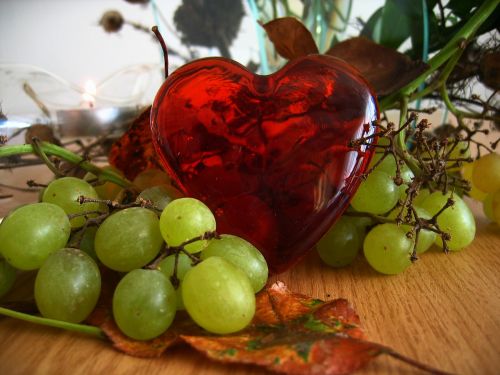 grapes heart love