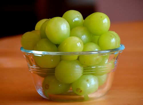 grapes green bowl