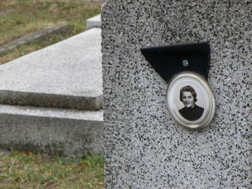 grave cemetery stone