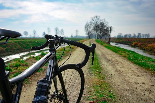 gravel  bike gravel  pathway