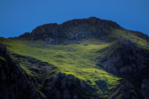 green  mountain  sky