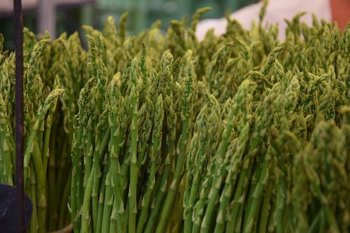 green asparagus  naschmarkt  vienna