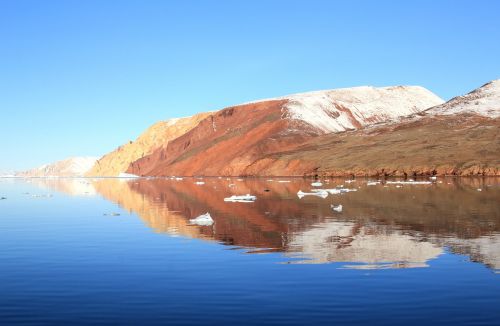 greenland sea mountain