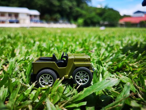 greens  toy  car