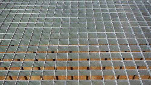 grid metal geometry