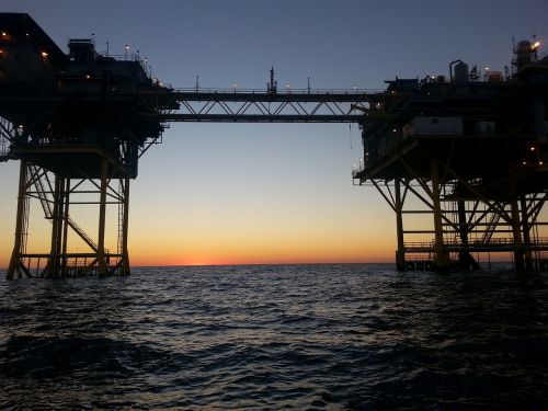 gulf natural gas rig offshore