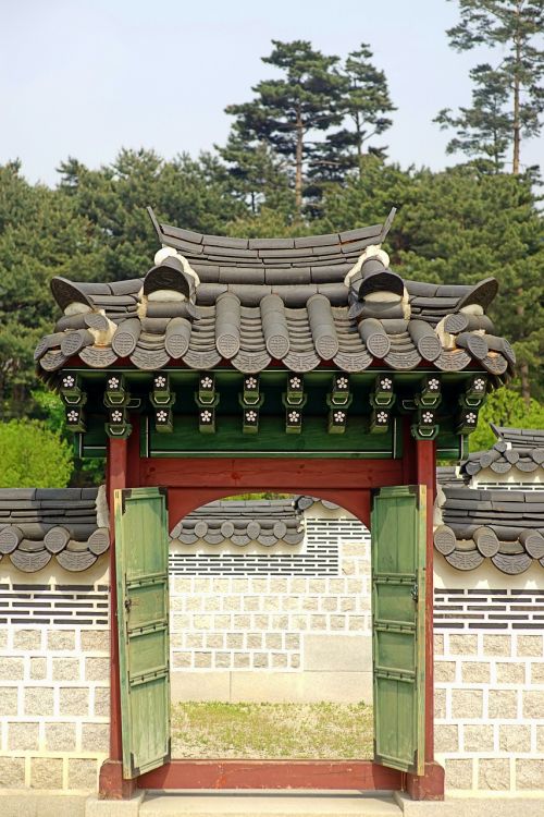 gyeongbok palace gate nature