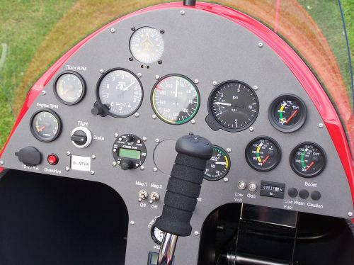 gyrocopter contracting wrenches cockpit