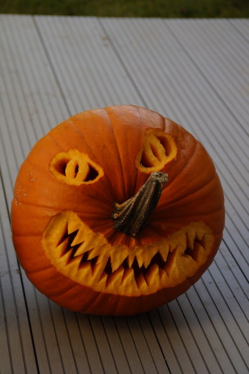 halloween halloweenkuerbis carved