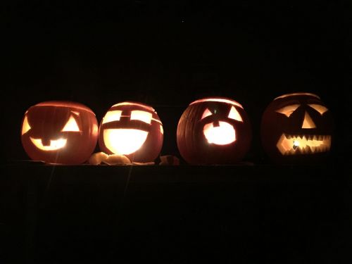 halloween pumpkin carving