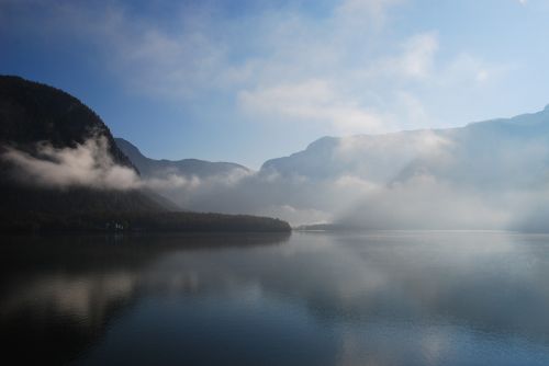 hallstätter lake austria fog