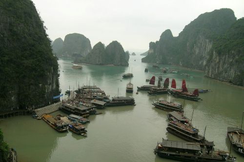 halong bay landscape vietnam