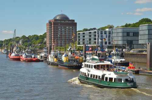 hamburg port tug