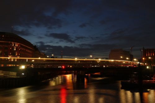 hamburg night water