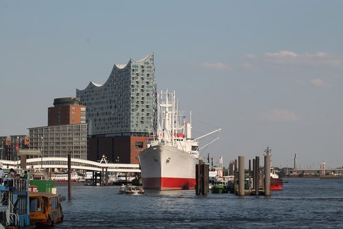 hamburg  port  elbe philharmonic hall