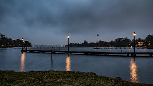 hamburg  alster  evening