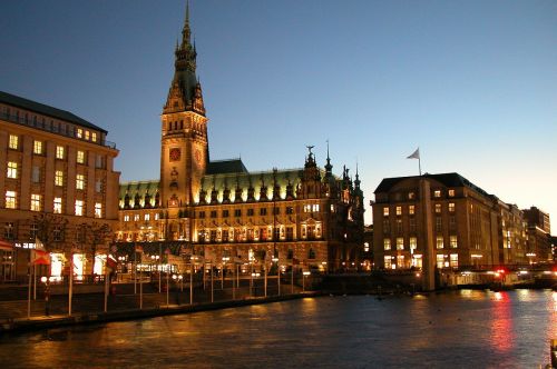 hamburg town hall abendstimmung