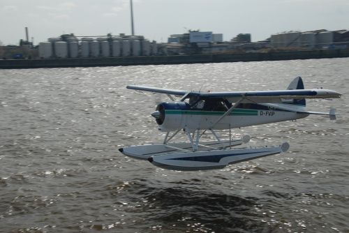 hamburg port seaplane