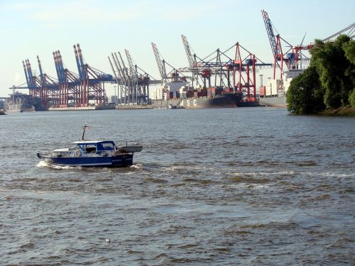 hamburg port container ship