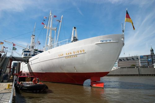 hamburg ship port